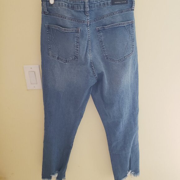 Ladies Size 11 Bundle Outfit - Kendall + Kylie Skinny Jeans, No Boundaries Tank - Picture 2 of 8